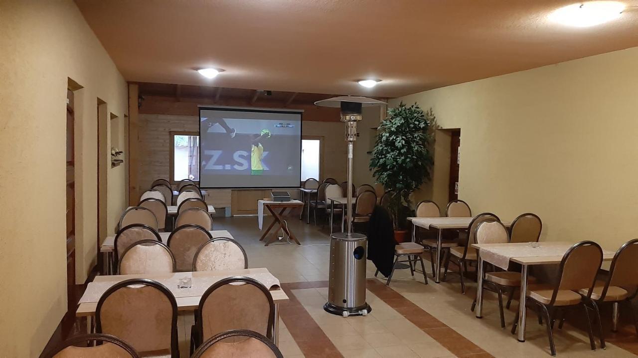 Penzion Pri Studnicke Omastina Exterior foto