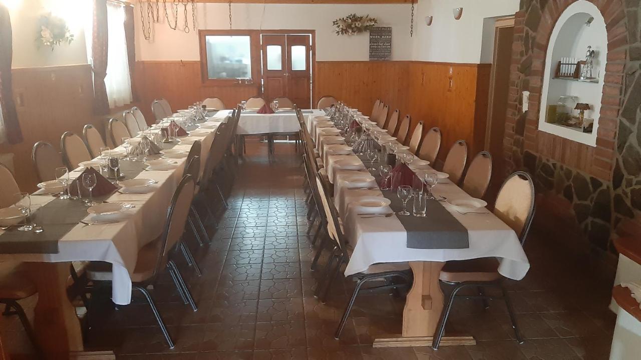 Penzion Pri Studnicke Omastina Exterior foto